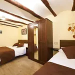 Casa Ladislada Holiday home Cella