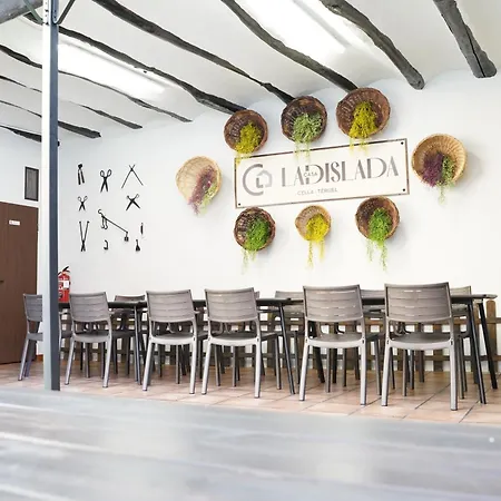 - Casa Ladislada