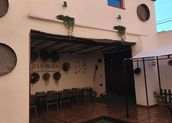 Casa Ladislada * سيلا